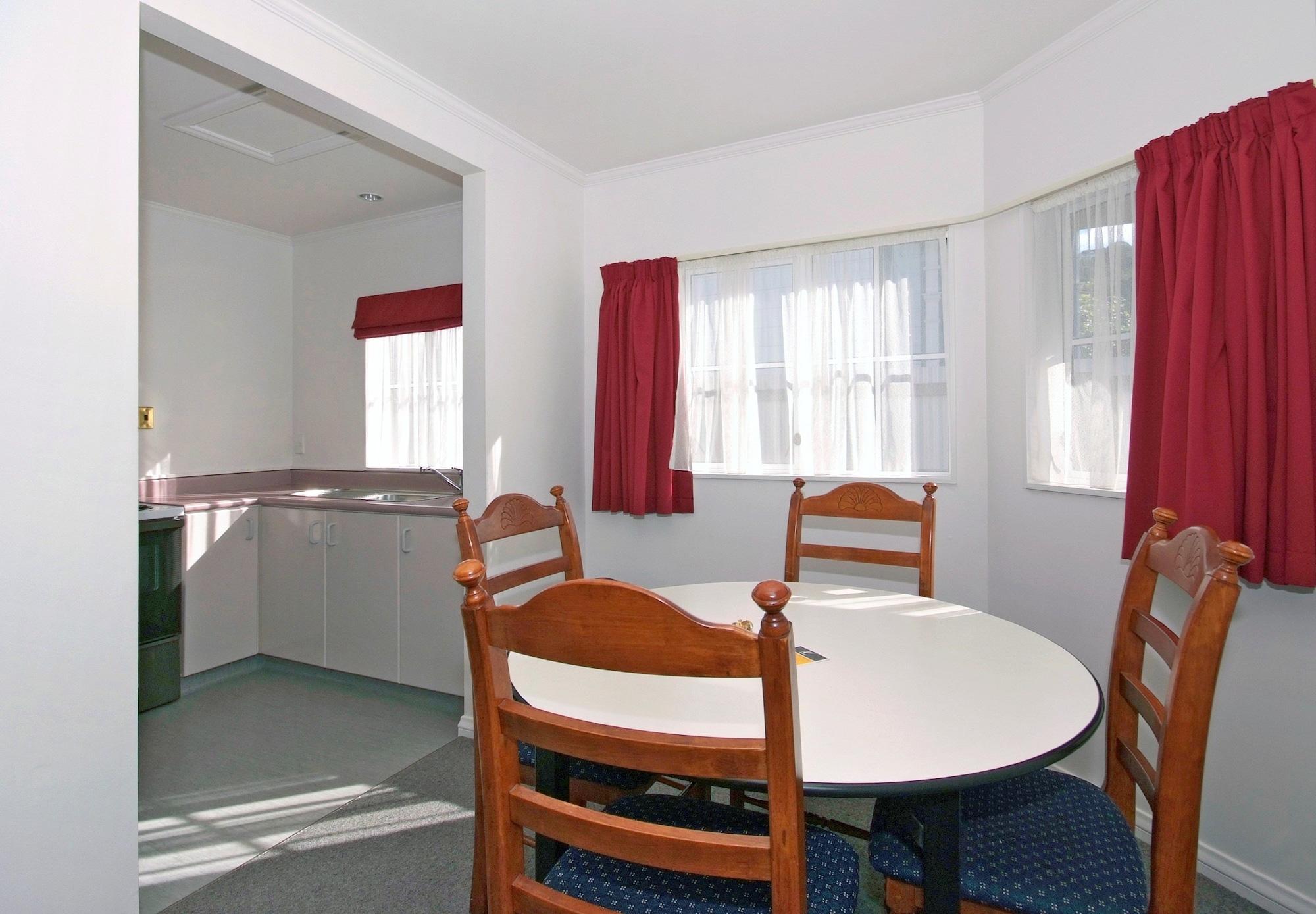 Settlers Motor Lodge Lower Hutt Exterior photo